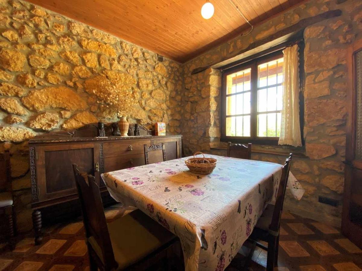 Casa Rural El Bohio Arriondas Eksteriør bilde